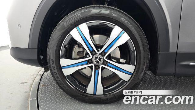 Mercedes-Benz EQB EQB300 4MATIC
