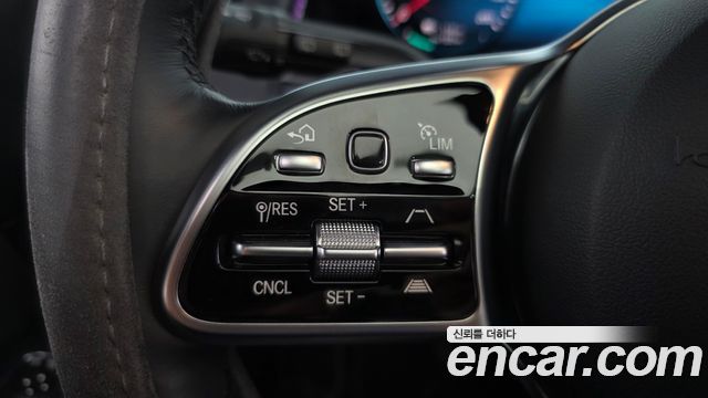 Mercedes-Benz EQB EQB300 4MATIC