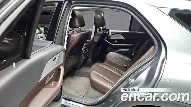 Mercedes-Benz GLE-Class GLE300d 4MATIC