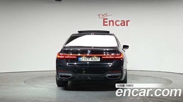BMW 7-Series 740Li xDrive M Sport Package