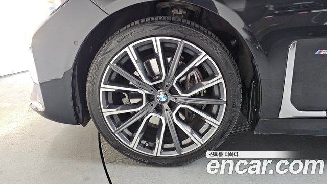BMW 7-Series 740Li xDrive M Sport Package