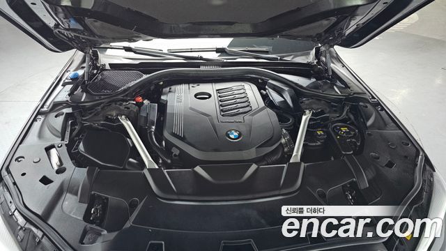BMW 7-Series 740Li xDrive M Sport Package