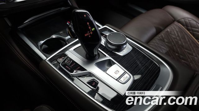 BMW 7-Series 740Li xDrive M Sport Package