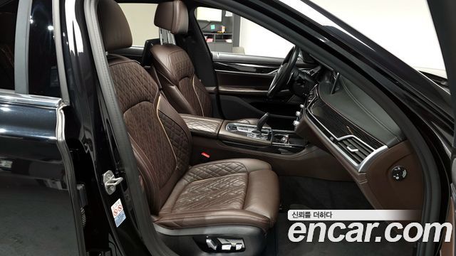 BMW 7-Series 740Li xDrive M Sport Package