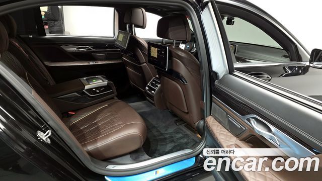 BMW 7-Series 740Li xDrive M Sport Package