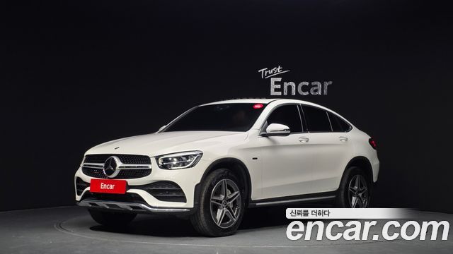 Mercedes-Benz GLC-Class GLC300e 4MATIC Coupe