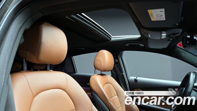 Mercedes-Benz GLC-Class GLC300e 4MATIC Coupe