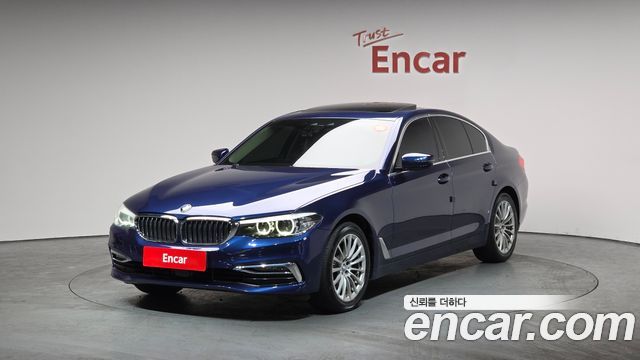 BMW 5-Series 520i Luxury