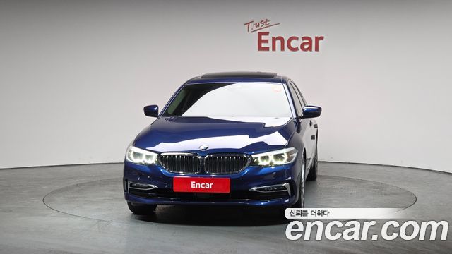 BMW 5-Series 520i Luxury