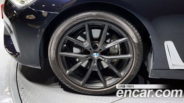 BMW 7-Series 740Li xDrive M Sport Package