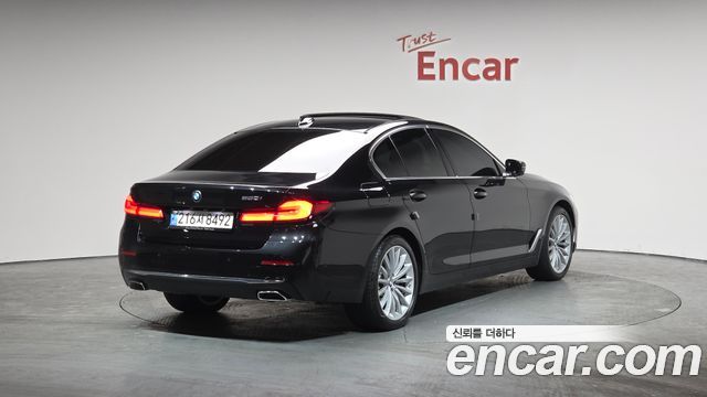 BMW 5-Series 530i Luxury