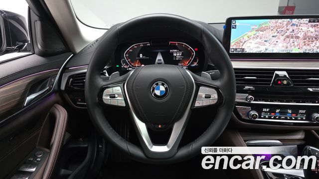 BMW 5-Series 530i Luxury