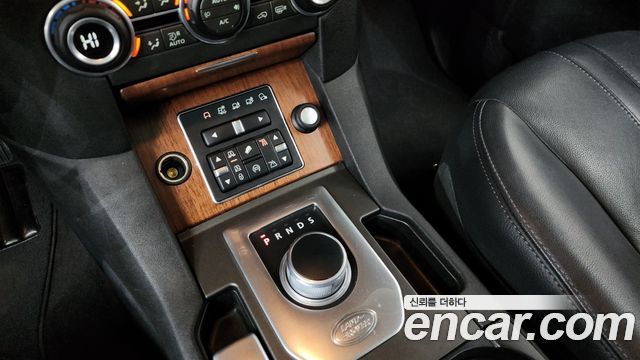 Land Rover Discovery 3.0 SDV6 HSE
