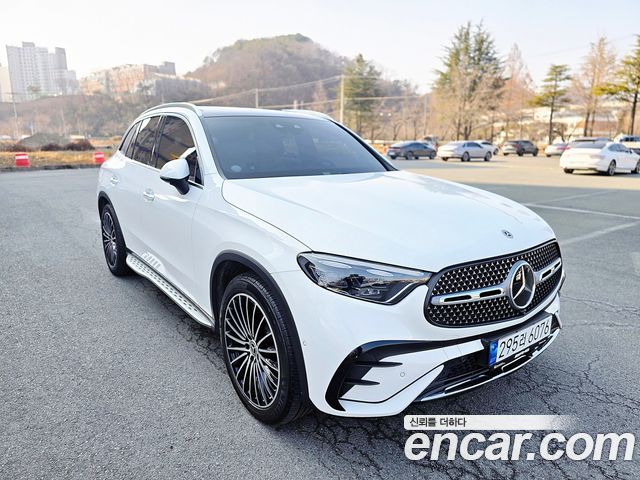 Mercedes-Benz GLC-Class GLC300 4MATIC AMG Line