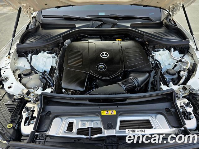 Mercedes-Benz GLC-Class GLC300 4MATIC AMG Line