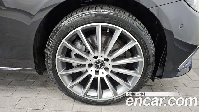 Mercedes-Benz E-Class E220d 4MATIC Exclusive
