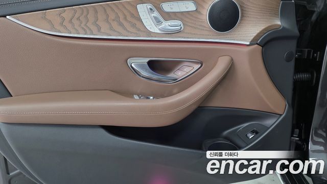 Mercedes-Benz E-Class E220d 4MATIC Exclusive