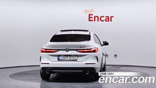 BMW 2-Series 220i Advantage