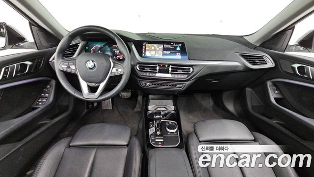 BMW 2-Series 220i Advantage