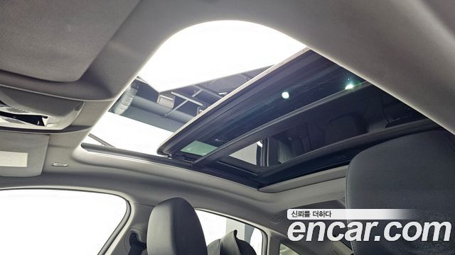 BMW 2-Series 220i Advantage
