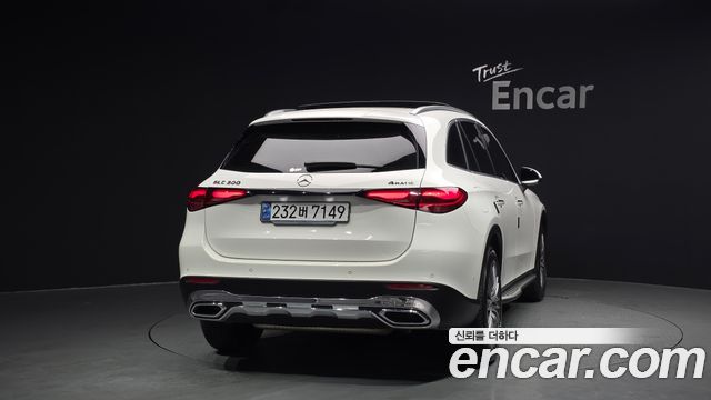 Mercedes-Benz GLC-Class GLC 300 4MATIC Avantgarde