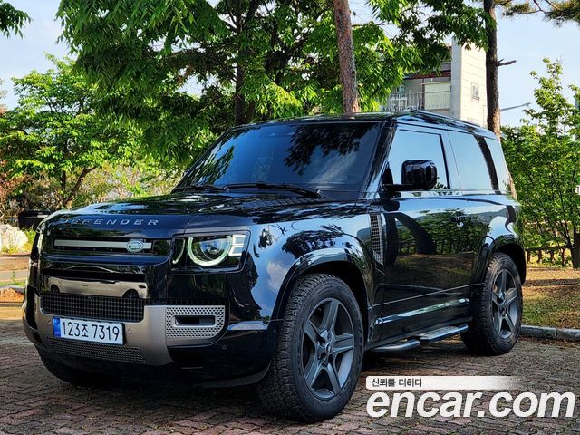 Land Rover Defender 90 D250 X-Dynamic SE