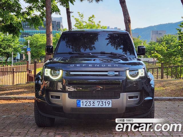 Land Rover Defender 90 D250 X-Dynamic SE