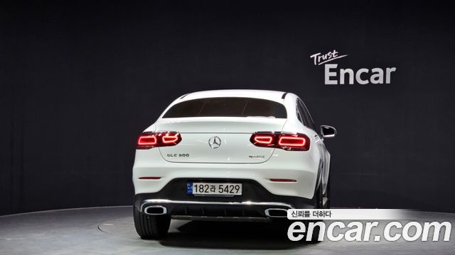 Mercedes-Benz GLC-Class GCL300 4MATIC Coupe