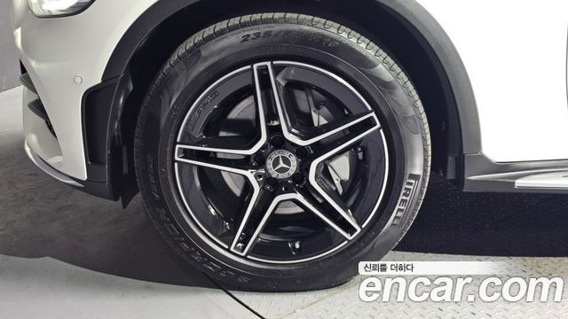 Mercedes-Benz GLC-Class GCL300 4MATIC Coupe