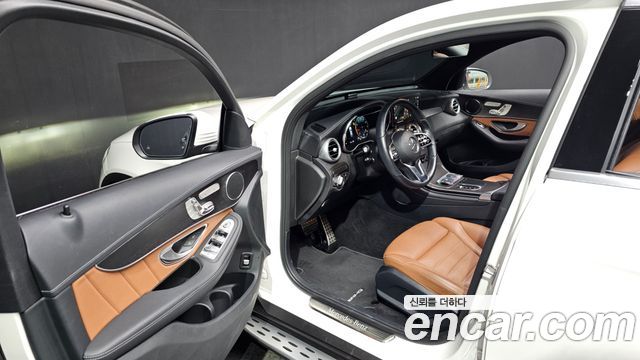 Mercedes-Benz GLC-Class GCL300 4MATIC Coupe