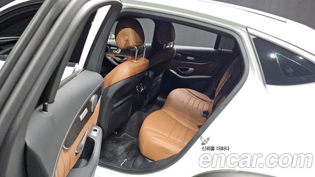 Mercedes-Benz GLC-Class GCL300 4MATIC Coupe