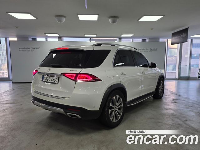 Mercedes-Benz GLE-Class GLE300d 4MATIC