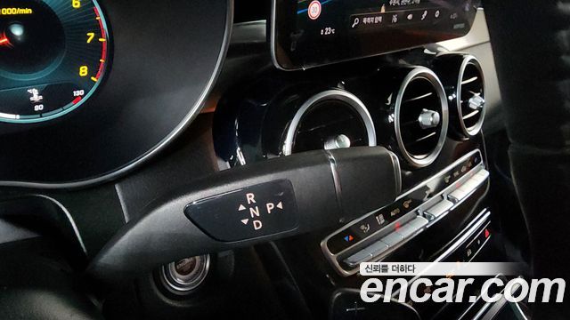Mercedes-Benz GLC-Class GLC300 4MATIC Premium