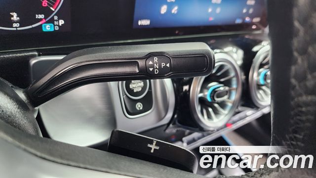 Mercedes-Benz GLB-Class GLB200 d
