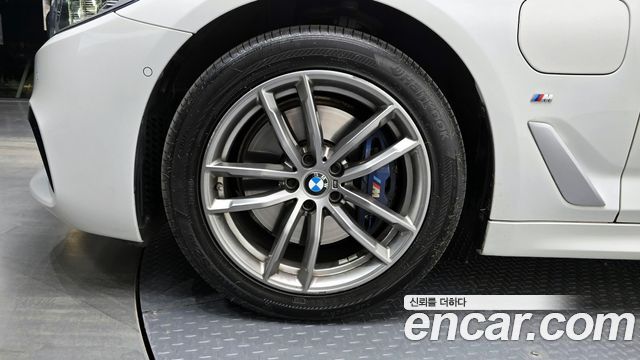 BMW 5-Series 530e M Sport