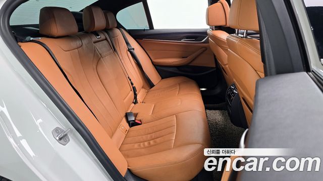 BMW 5-Series 530e M Sport