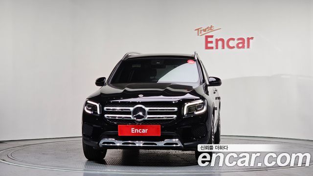 Mercedes-Benz GLB-Class GLB220