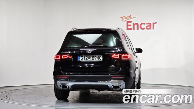 Mercedes-Benz GLB-Class GLB220