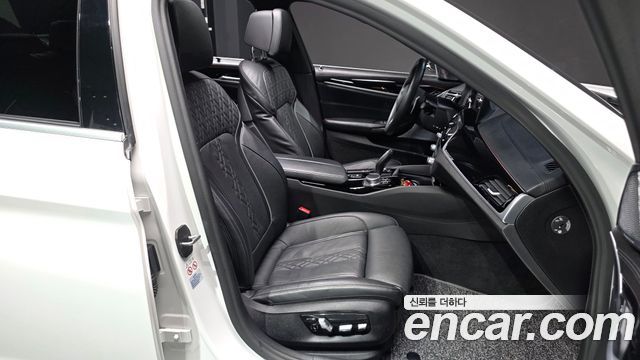 BMW 5-Series 520d M Sport Package Plus