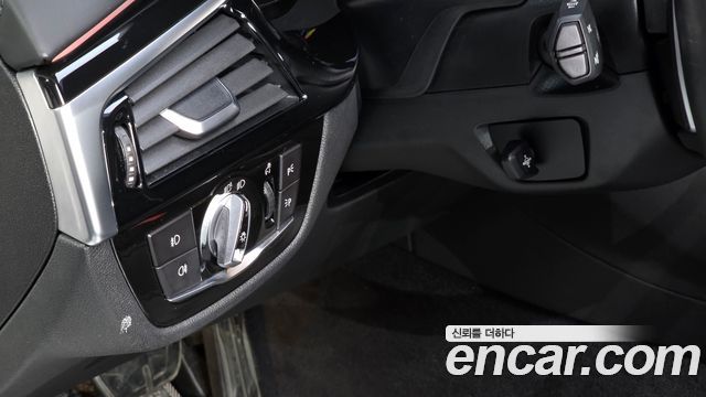 BMW 5-Series 520d M Sport Package Plus