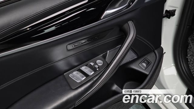 BMW 5-Series 520d M Sport Package Plus