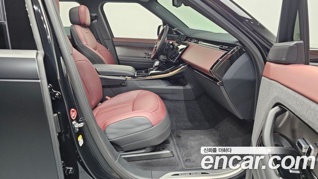 Land Rover Range Rover Sport P550E Dynamic HSE