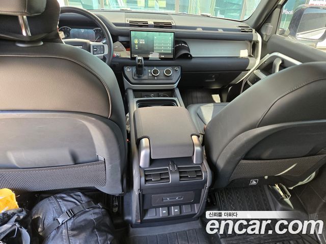 Land Rover Defender 110 D250 SE