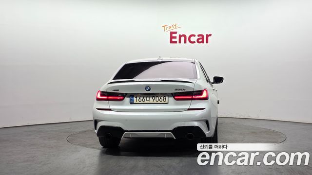 BMW 3-Series 330i xDrive M Sport