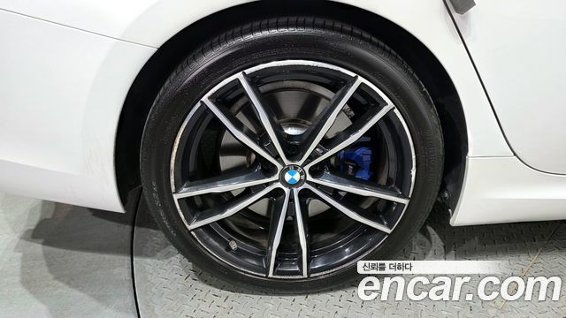 BMW 3-Series 330i xDrive M Sport
