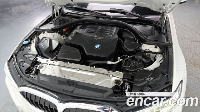 BMW 3-Series 330i xDrive M Sport