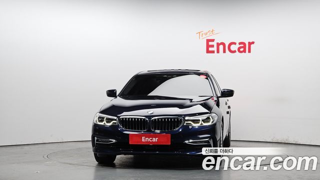 BMW 5-Series 520i Luxury