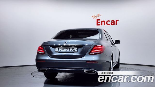 Mercedes-Benz E-Class E200 Avantgarde