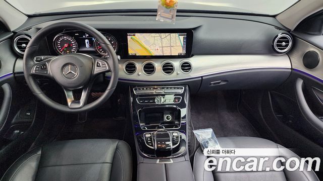 Mercedes-Benz E-Class E200 Avantgarde