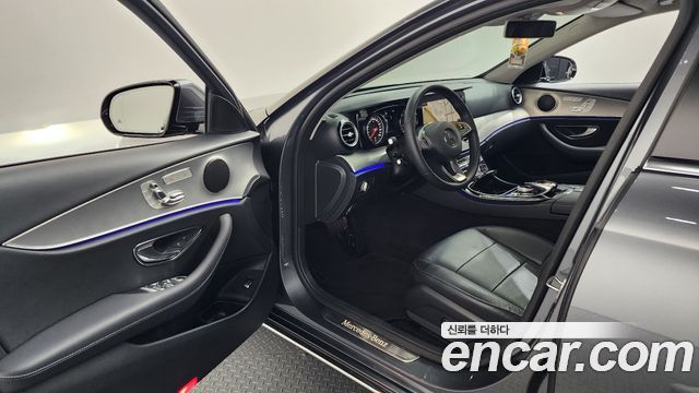 Mercedes-Benz E-Class E200 Avantgarde